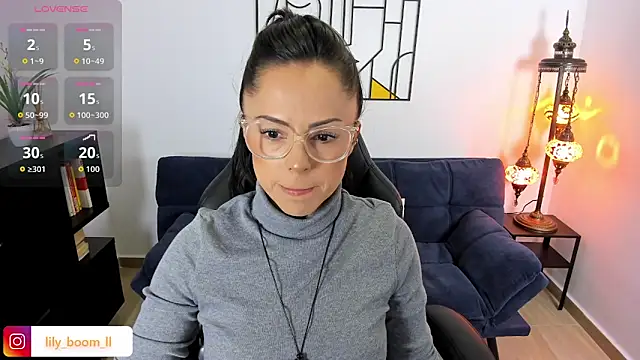 Lyliboomm online show from 4, 10, 2025