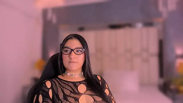 Snapshot of MariaFlowers chatting on 11, 10, 2025 MariaFlowers online show from 11, 10, 2025