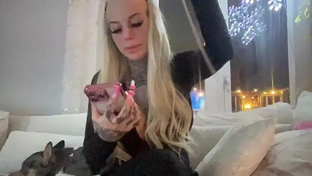 paulinaalatalo online show from 19, 12, 2025