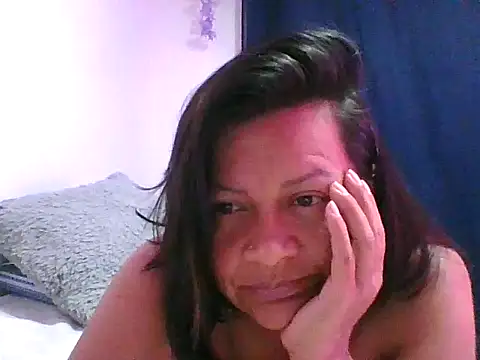 adri89-g online show from 21, 10, 2025