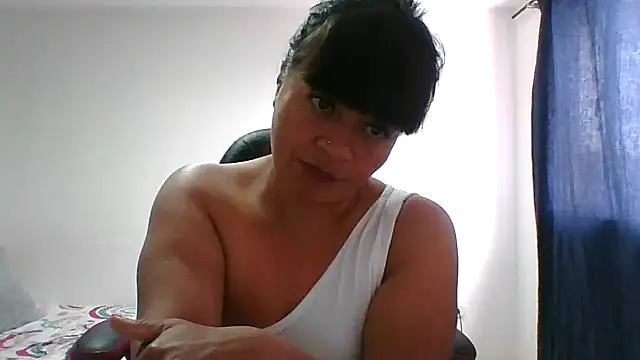 adri89-g online show from 2, 2, 2026