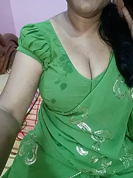 Snapshot of KannadaTamilTeluguBeauty chatting on 20, 6, 2026 KannadaTamilTeluguBeauty online show from 20, 6, 2026