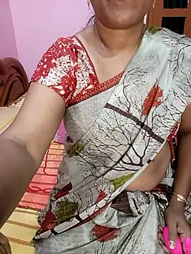 Snapshot of KannadaTamilTeluguBeauty chatting on 17, 6, 2026 KannadaTamilTeluguBeauty online show from 17, 6, 2026