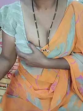Snapshot of KannadaTamilTeluguBeauty chatting on 18, 7, 2026 KannadaTamilTeluguBeauty online show from 18, 7, 2026