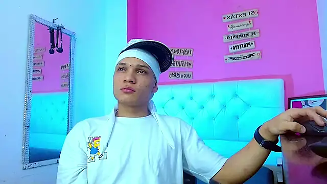 Snapshot of EL_VENEZOLANO_22CM chatting on 26, 10, 2025 EL VENEZOLANO 22CM online show from 26, 10, 2025