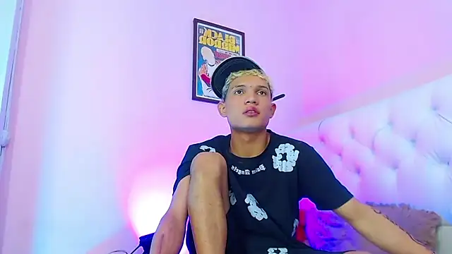 Snapshot of EL_VENEZOLANO_22CM chatting on 21, 11, 2025 EL VENEZOLANO 22CM online show from 21, 11, 2025