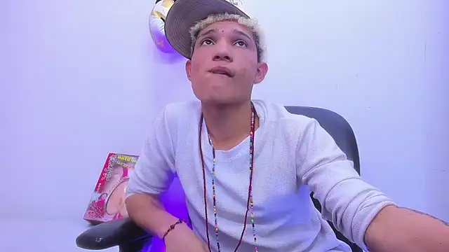 Snapshot of EL_VENEZOLANO_22CM chatting on 5, 12, 2025 EL VENEZOLANO 22CM online show from 5, 12, 2025