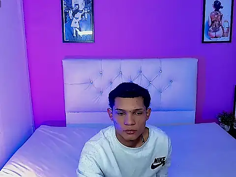 Snapshot of EL_VENEZOLANO_22CM chatting on 22, 9, 2025 EL VENEZOLANO 22CM online show from 22, 9, 2025