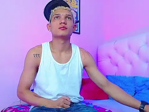 Snapshot of EL_VENEZOLANO_22CM chatting on 16, 11, 2025 EL VENEZOLANO 22CM online show from 16, 11, 2025