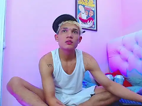 Snapshot of EL_VENEZOLANO_22CM chatting on 10, 11, 2025 EL VENEZOLANO 22CM online show from 10, 11, 2025