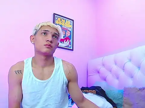 Snapshot of EL_VENEZOLANO_22CM chatting on 9, 11, 2025 EL VENEZOLANO 22CM online show from 9, 11, 2025