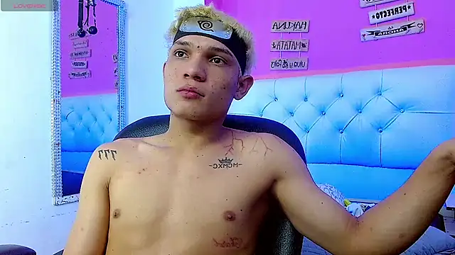 Snapshot of EL_VENEZOLANO_22CM chatting on 8, 10, 2025 EL VENEZOLANO 22CM online show from 8, 10, 2025