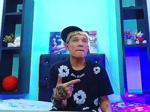 Snapshot of EL_VENEZOLANO_22CM chatting on 23, 11, 2025 EL VENEZOLANO 22CM online show from 23, 11, 2025