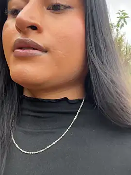 Michelle Narvaez online show from 25, 3, 2026