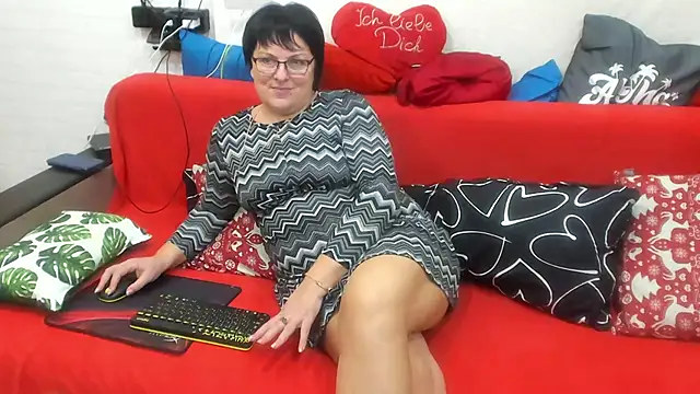 KittyCharm online show from 6, 1, 2026