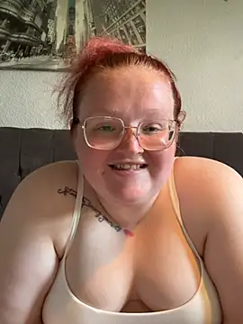 Snapshot of AmberBliss-X chatting on 28, 5, 2026 AmberBliss-X online show from 28, 5, 2026