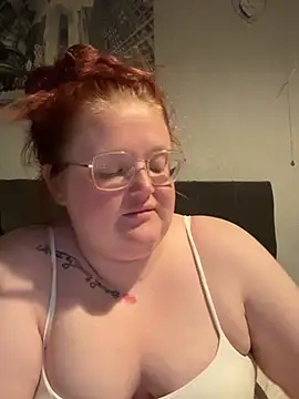 Snapshot of AmberBliss-X chatting on 27, 5, 2026 AmberBliss-X online show from 27, 5, 2026