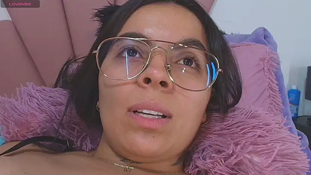 hillary joness online show from 12, 9, 2025