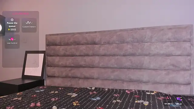 Aliciabloom online show from 13, 10, 2025