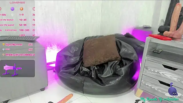 Almaazz online show from 10, 11, 2025