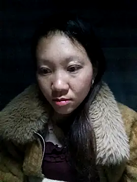 bonnie-00 online show from 4, 12, 2025