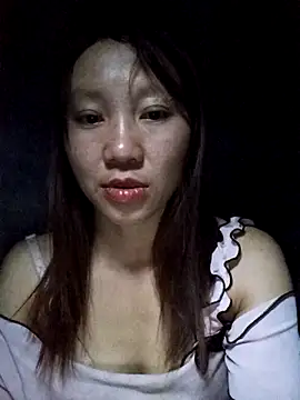 Snapshot of bonnie-00 chatting on 6, 5, 2026 bonnie-00 online show from 6, 5, 2026