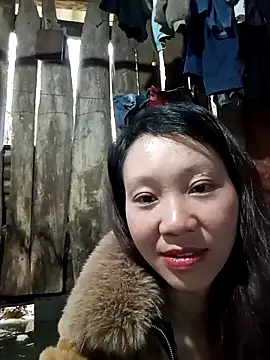 bonnie-00 online show from 3, 12, 2025