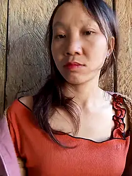 bonnie-00 online show from 28, 11, 2025