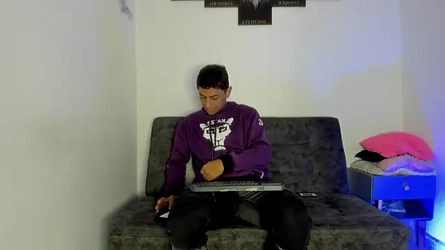 maykel and mike online show from 13, 1, 2026