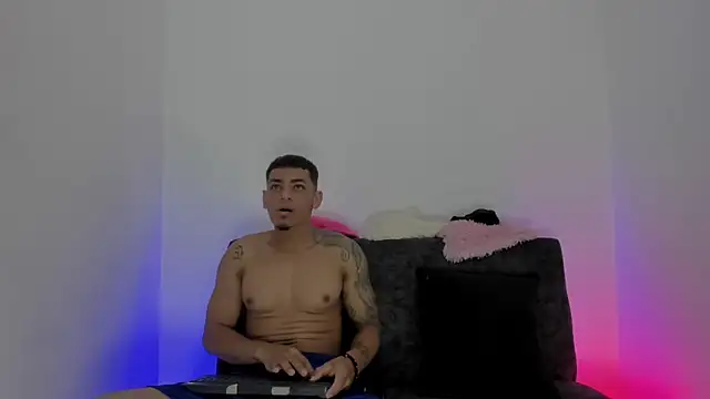 maykel and mike online show from 10, 10, 2025