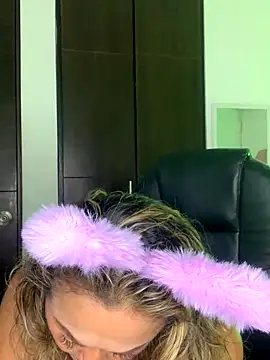 BunnyGlow50 online show from 25, 11, 2025