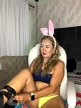 BunnyGlow50 online show from 19, 10, 2025