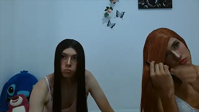 PinkLuna LolaBloom online show from 6, 11, 2025