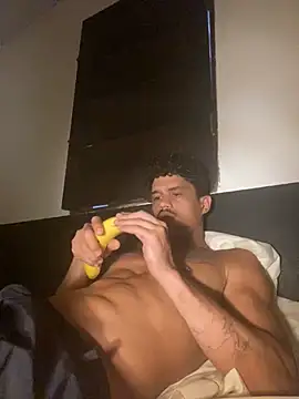 Snapshot of trustes00tribox chatting on 27, 11, 2025 trustes00tribox online show from 27, 11, 2025