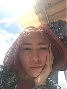 Sullyoonn online show from 13, 9, 2025