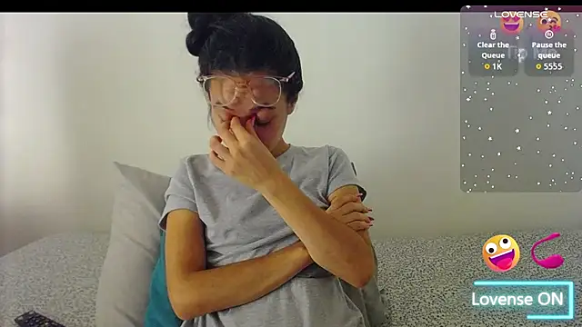 Annie rosse1017 online show from 3, 10, 2025