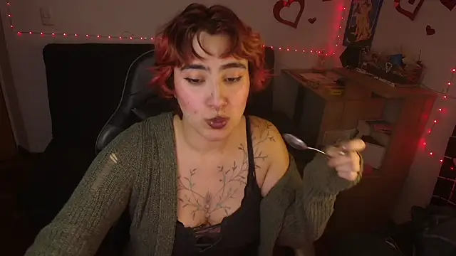 Miacatsito3 online show from 7, 5, 2026