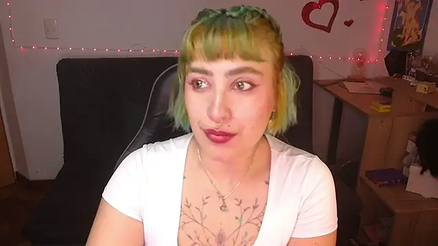 Snapshot of Miacatsito3 chatting on 14, 7, 2026 Miacatsito3 online show from 14, 7, 2026