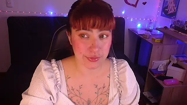 Miacatsito3 online show from 5, 5, 2026