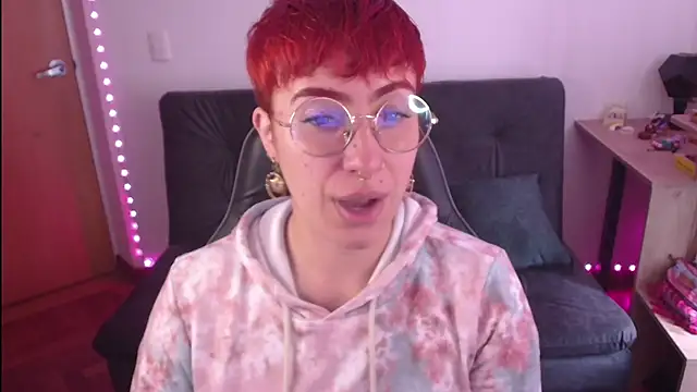 Miacatsito3 online show from 9, 10, 2025