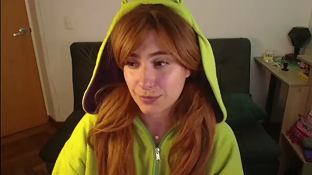 Miacatsito3 online show from 24, 10, 2025