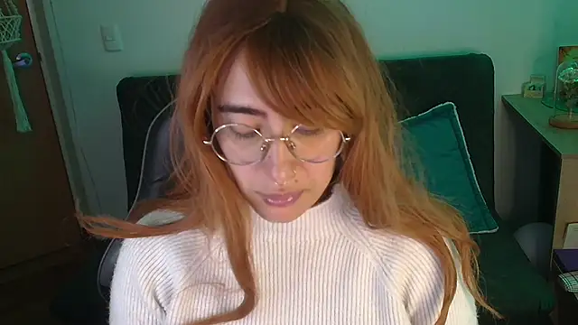 Snapshot of Miacatsito3 chatting on 18, 12, 2025 Miacatsito3 online show from 18, 12, 2025