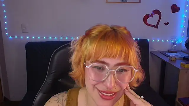 Snapshot of Miacatsito3 chatting on 5, 6, 2026 Miacatsito3 online show from 5, 6, 2026