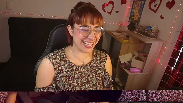 Miacatsito3 online show from 12, 5, 2026