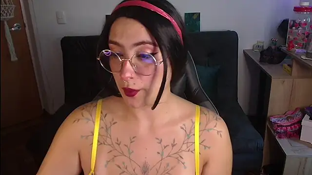 Miacatsito3 online show from 30, 10, 2025