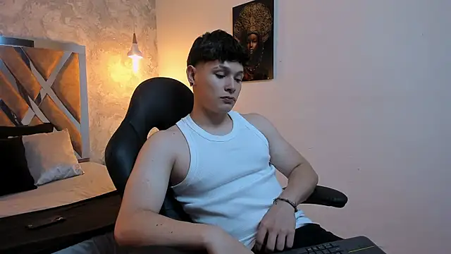 Snapshot of kraven_lust chatting on 17, 6, 2026 kraven lust online show from 17, 6, 2026