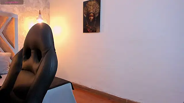 Snapshot of kraven_lust chatting on 30, 6, 2026 kraven lust online show from 30, 6, 2026