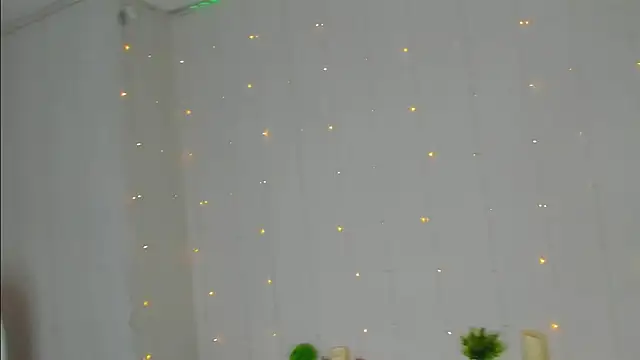 Amanda Reedd online show from 7, 11, 2025