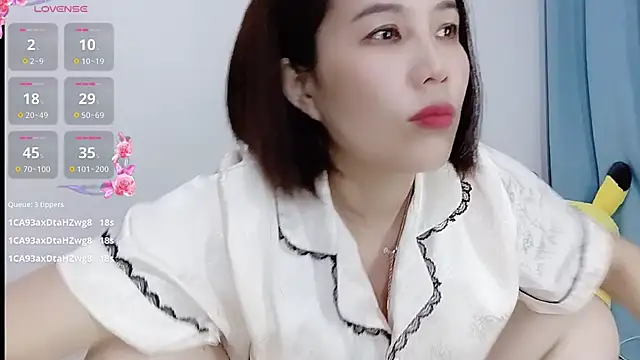 Snapshot of Miraitowa_ chatting on 7, 7, 2026 Miraitowa online show from 7, 7, 2026