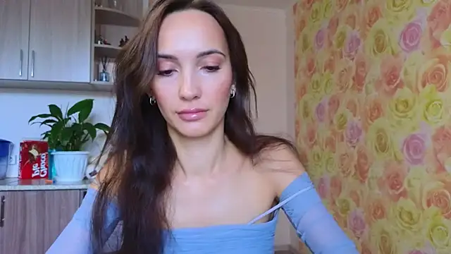 Snapshot of Lillian-Clark chatting on 13, 11, 2025 Lillian-Clark online show from 13, 11, 2025